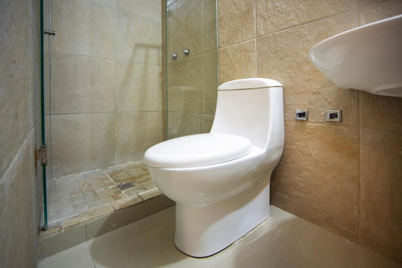 Hotel Mahu Монтеррей Экстерьер фото