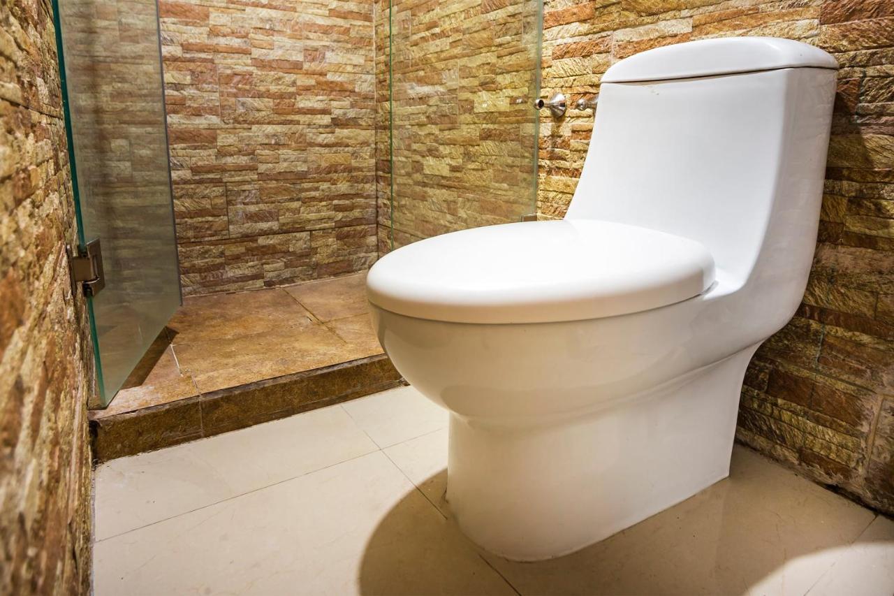 Hotel Mahu Монтеррей Экстерьер фото